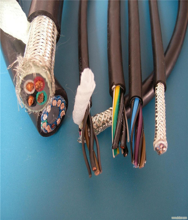 高柔性电缆出现断芯的原因